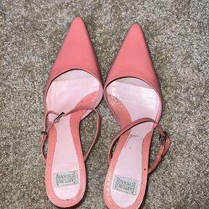 Arturo Chiang salmon colored heels